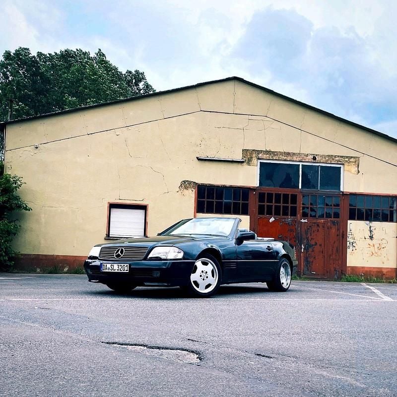 Schwarz Gebraucht 1993 Mercedes SL320 Cabrio | 18.900 € - Bild 1/4