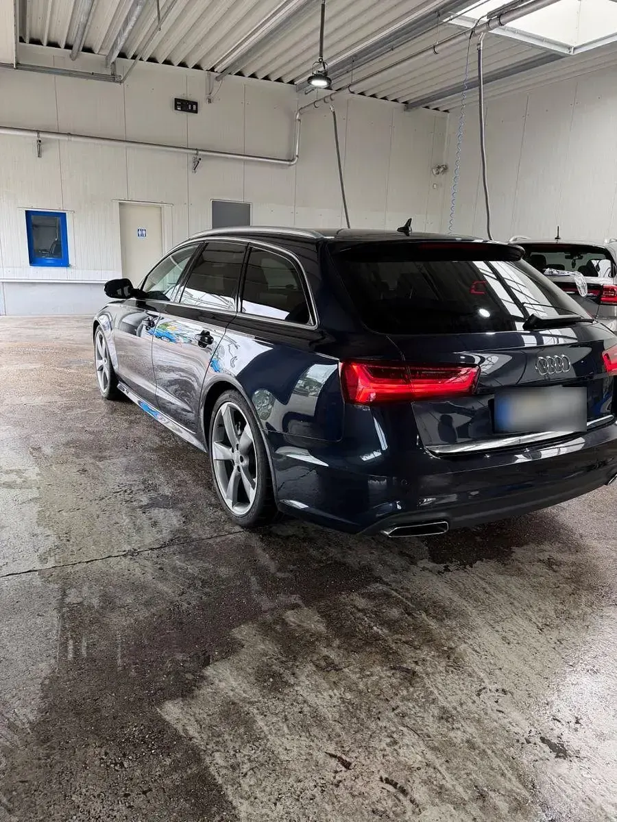 Gebraucht Audi A6 Ambiente 218 PS (160 kW) 2018 Blau Kombi