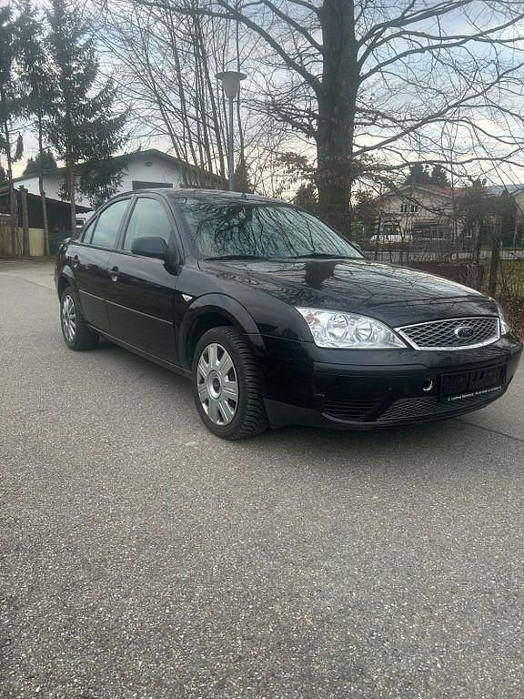 Gebraucht Ford Mondeo Ambiente 145 PS (106 kW) 2005 Schwarz Limousine