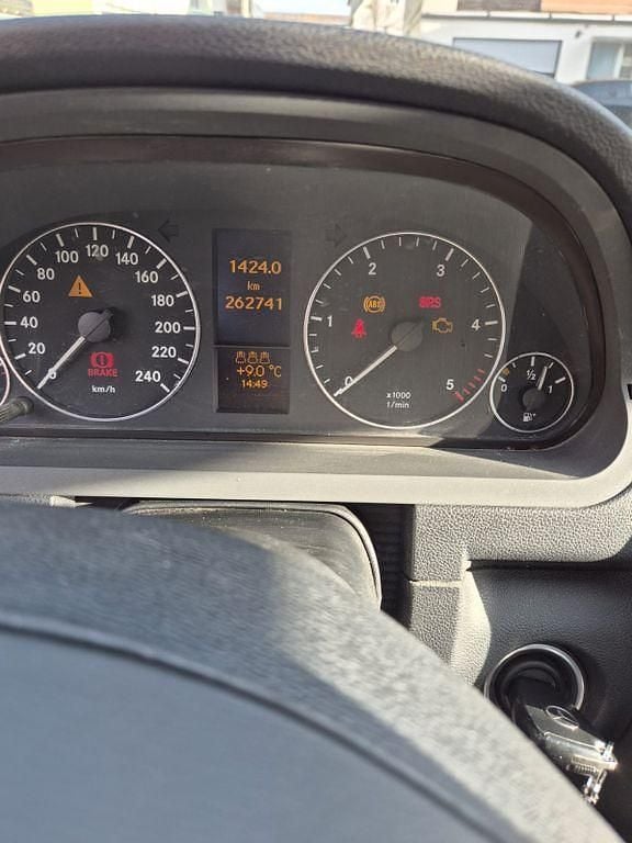 Gebraucht Mercedes A160 Elegance 82 PS (60 kW) 2006 Silber Van / Kleinbus