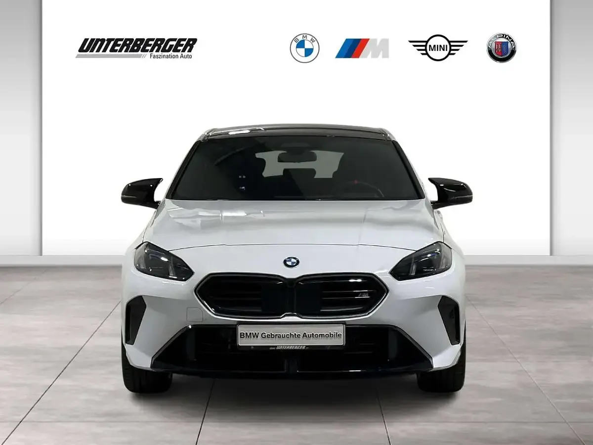 Gebraucht BMW M135 Performance 317 PS (233 kW) 2025 Alpinweiß uni Kleinwagen