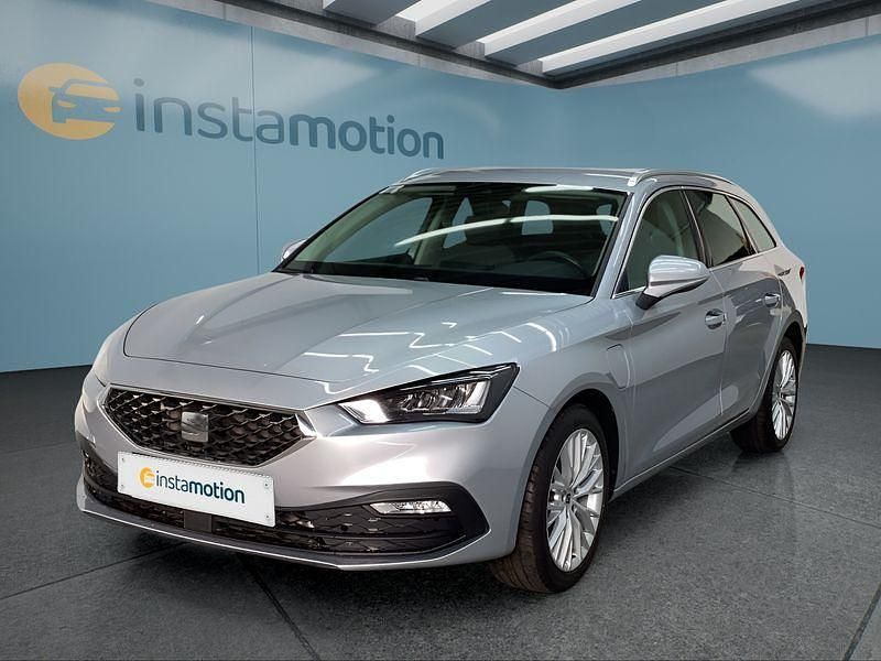 Silber Gebraucht 2021 Seat Leon Kombi | 27.749 € (Teuer) - Bild 1/4