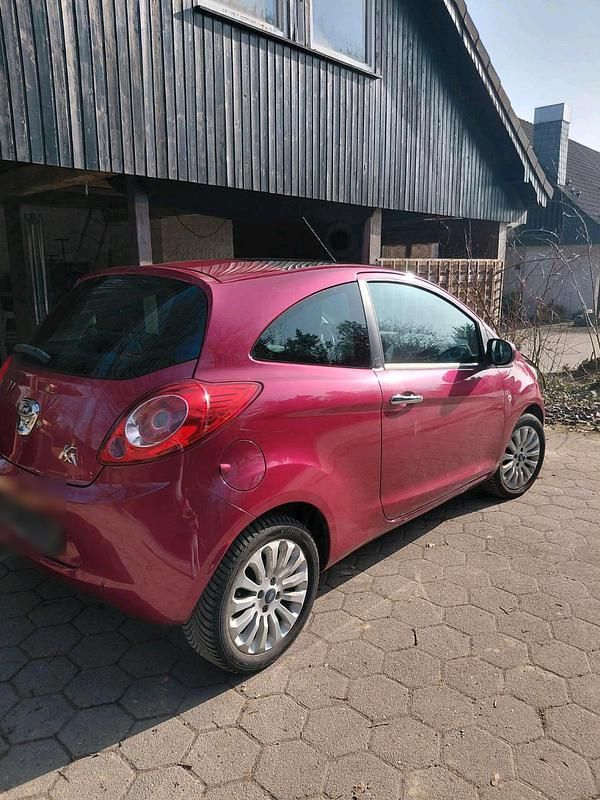 Gebraucht Ford Ka 69 PS (50 kW) 2014 Rot Kleinwagen