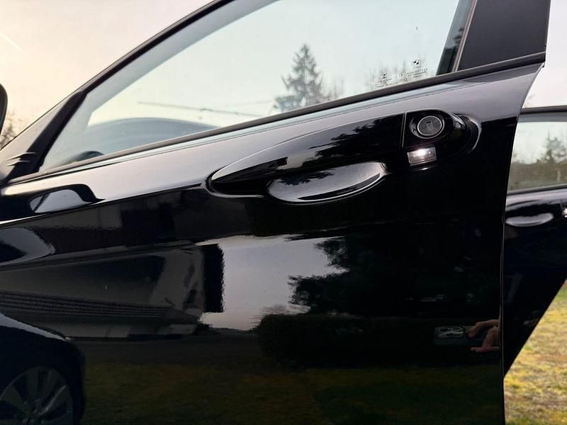 Gebraucht BMW 118 Advantage 136 PS (100 kW) 2018 Schwarz Kleinwagen