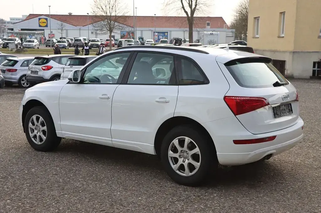 Second-hand Audi Q5 Sport 170 CP (125 kW) 2010 Alb SUV