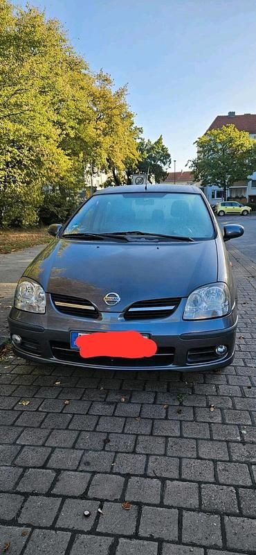 Grau Gebraucht 2007 Nissan Almera Tino Van / Kleinbus | 3.500 € - Bild 1/4