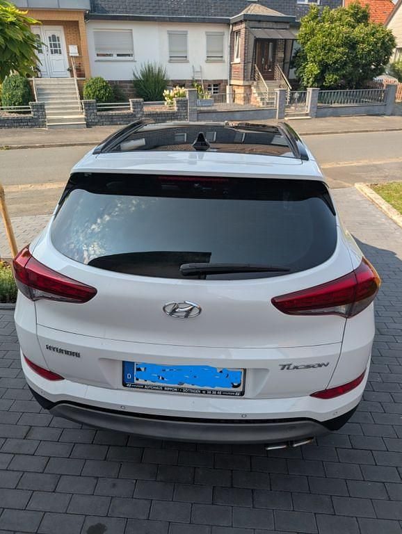 Gebraucht Hyundai Tucson Passion 178 PS (130 kW) 2017 Weiß SUV