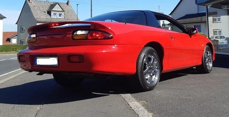 Gebraucht Chevrolet Camaro 288 PS (211 kW) 2001 Rot Coupé