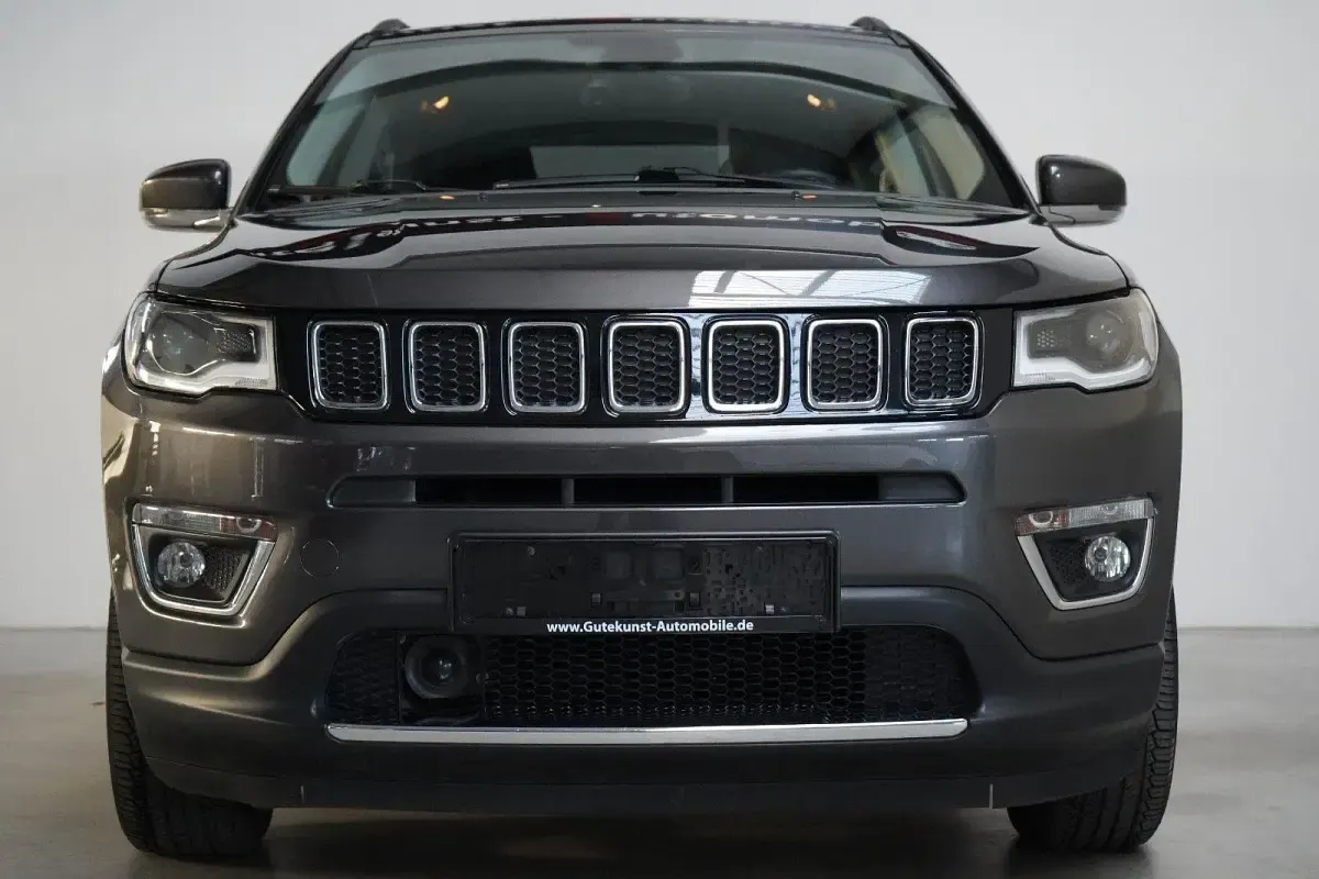 Gebraucht Jeep Compass Opening Edition 170 PS (125 kW) 2018 Grau SUV
