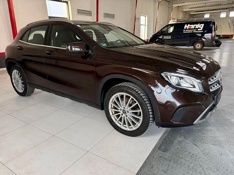 Gebraucht Mercedes GLA220 AMG 184 PS (135 kW) 2018 Braun SUV