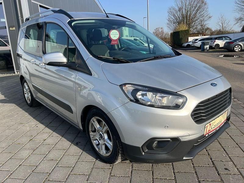 Gebraucht Ford Transit Trend 101 PS (74 kW) 2019 Grau Kombi