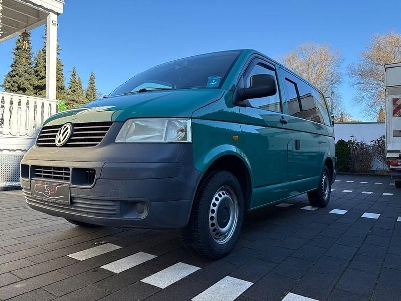 Gebraucht VW Caravelle 102 PS (75 kW) 2007 Grün Van / Kleinbus