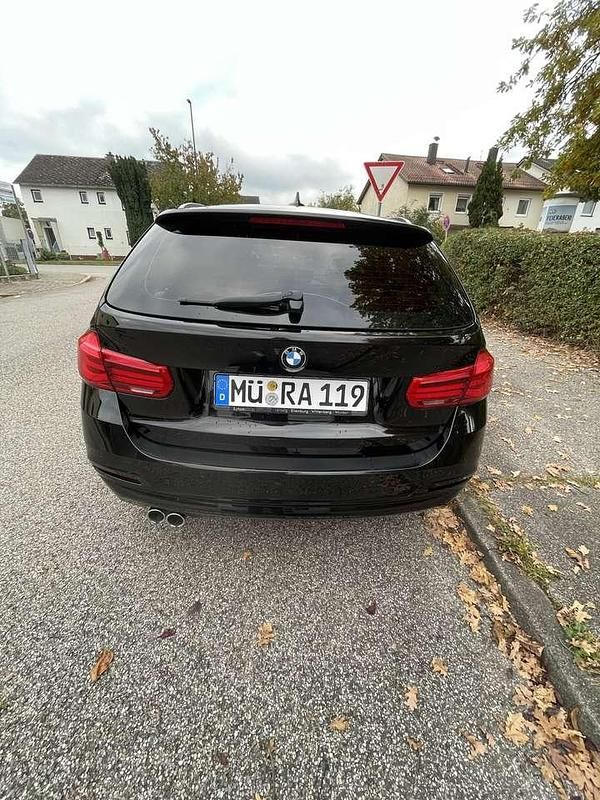 Gebraucht BMW 320 Advantage 190 PS (139 kW) 2019 Limousine