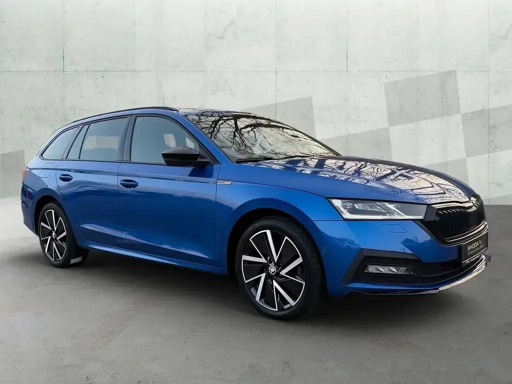Gebraucht Skoda Octavia SportLine 150 PS (110 kW) 2023 Race blau metallic Kombi
