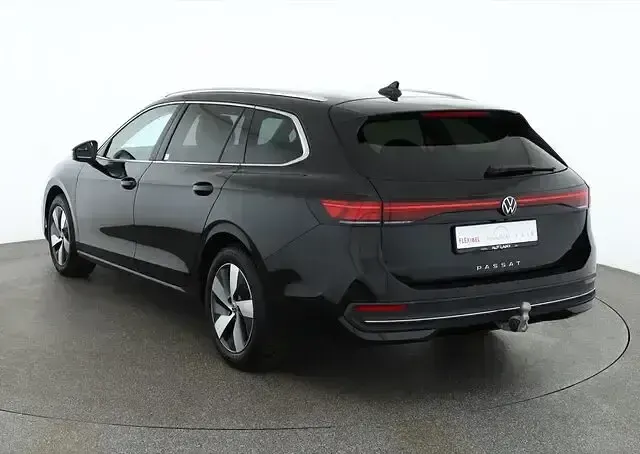 Gebraucht VW Passat Business 150 PS (110 kW) 2025 Schwarz Kombi