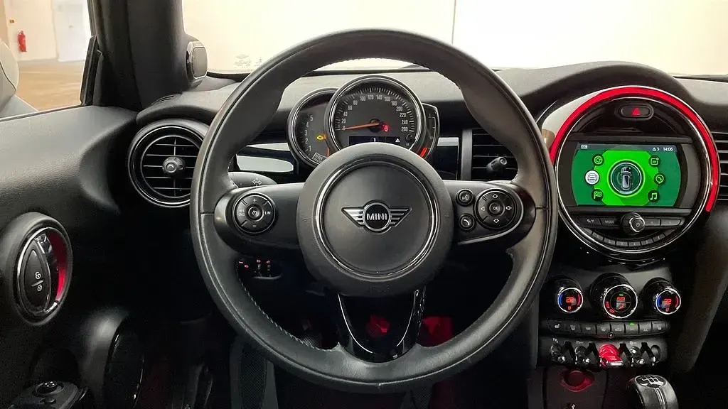 Gebraucht Mini Cooper D 116 PS (85 kW) 2018 Schwarz Kleinwagen