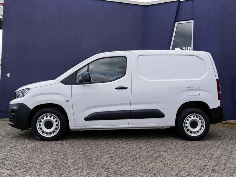 Gebraucht Peugeot Partner Premium 99 PS (72 kW) 2019 Schneeweiß Van / Kleinbus