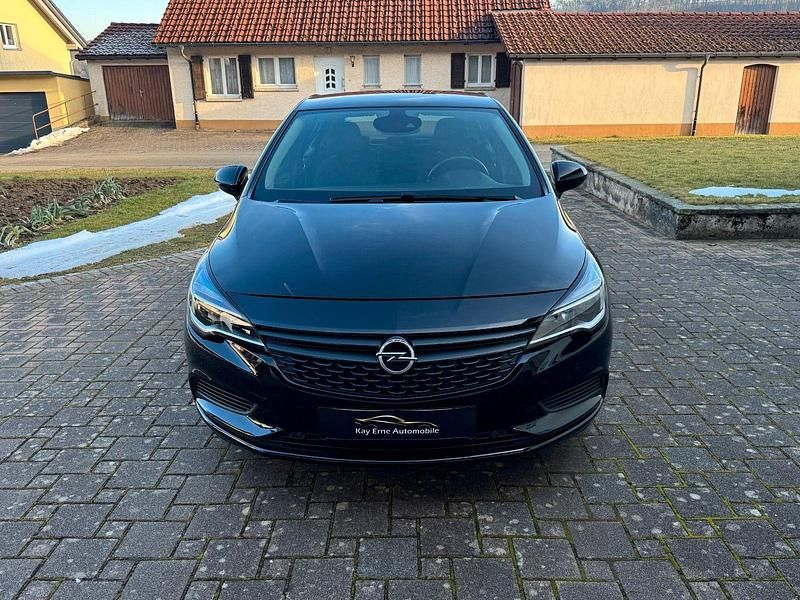 Gebraucht Opel Astra 125 PS (91 kW) 2018 Schwarz Kleinwagen