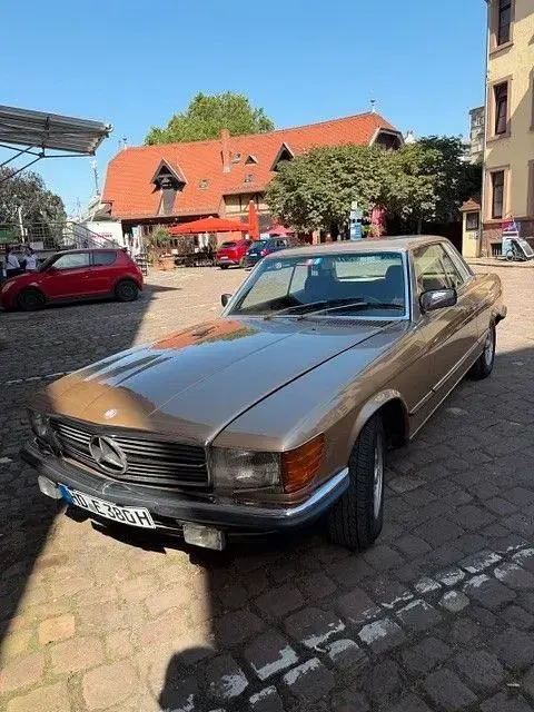 Gebraucht Mercedes SLC380 218 PS (160 kW) 1981 Gold Coupé