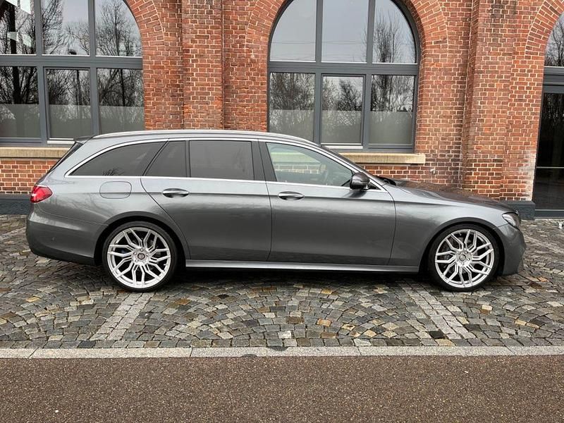 Gebraucht Mercedes E400 AMG 340 PS (250 kW) 2018 Grau Limousine