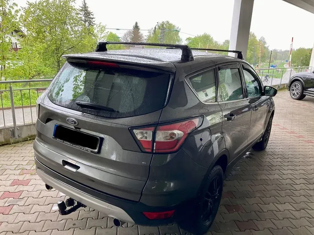 Gebraucht Ford Kuga SYNC Edition 150 PS (110 kW) 2017 Grau SUV