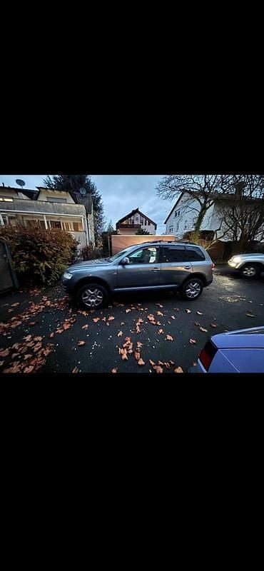 Grau Gebraucht 2004 VW Touareg SUV | 4.800 € (Guter Preis) - Bild 1/4