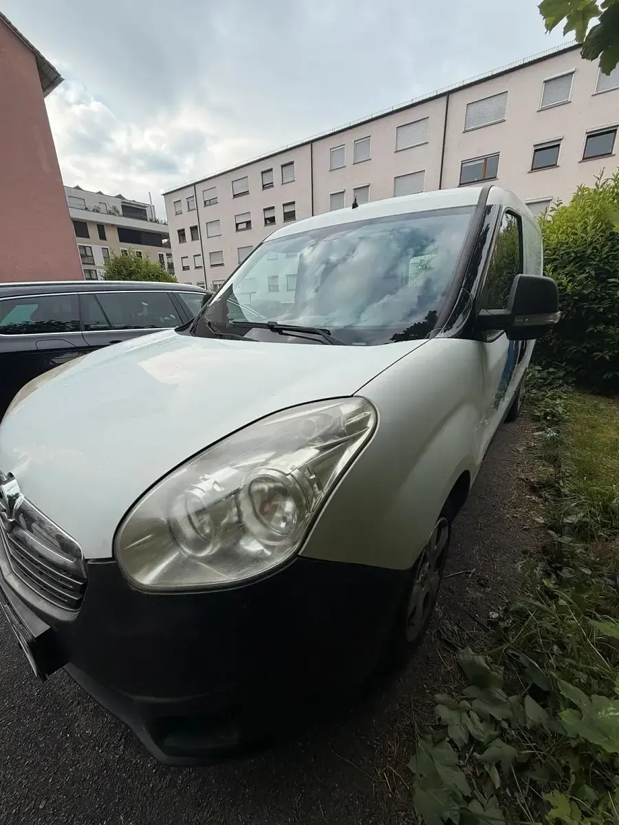 Gebraucht Opel Combo 90 PS (66 kW) 2012 Weiß Van / Kleinbus