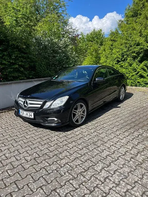 Gebraucht Mercedes E350 292 PS (214 kW) 2009 Schwarz Coupé
