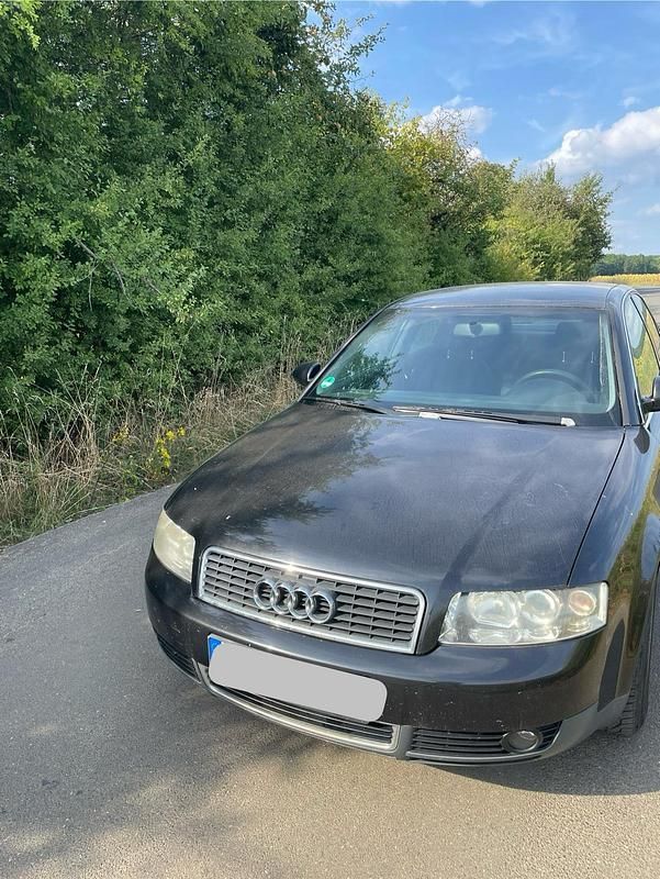 Schwarz Gebraucht 2002 Audi A4 Limousine | 725 € (Superpreis) - Bild 1/4