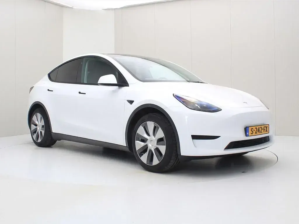 Gebraucht Tesla Model Y Standard Range 225 kW (306 PS) 2022 Weiß SUV