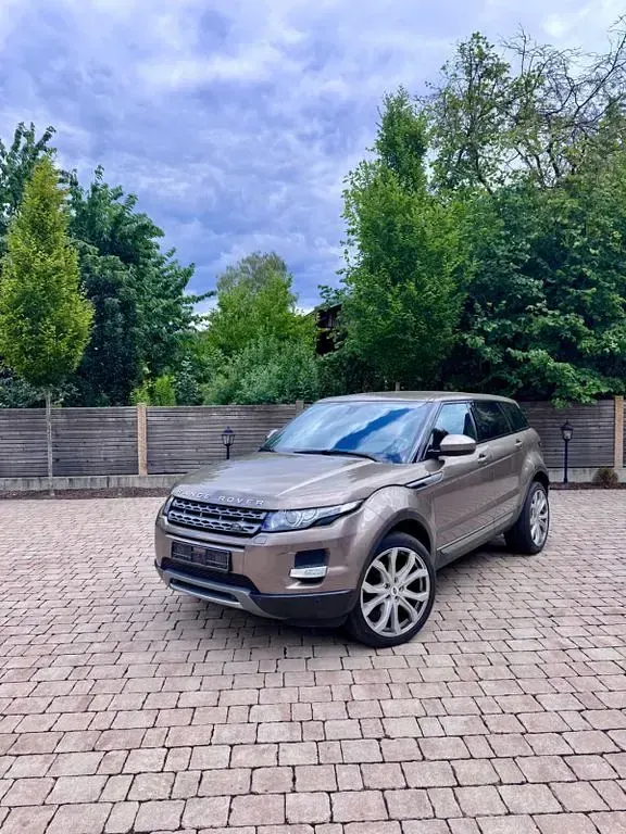 Gebraucht Land Rover Range Rover evoque Pure 150 PS (110 kW) 2015 Braun SUV