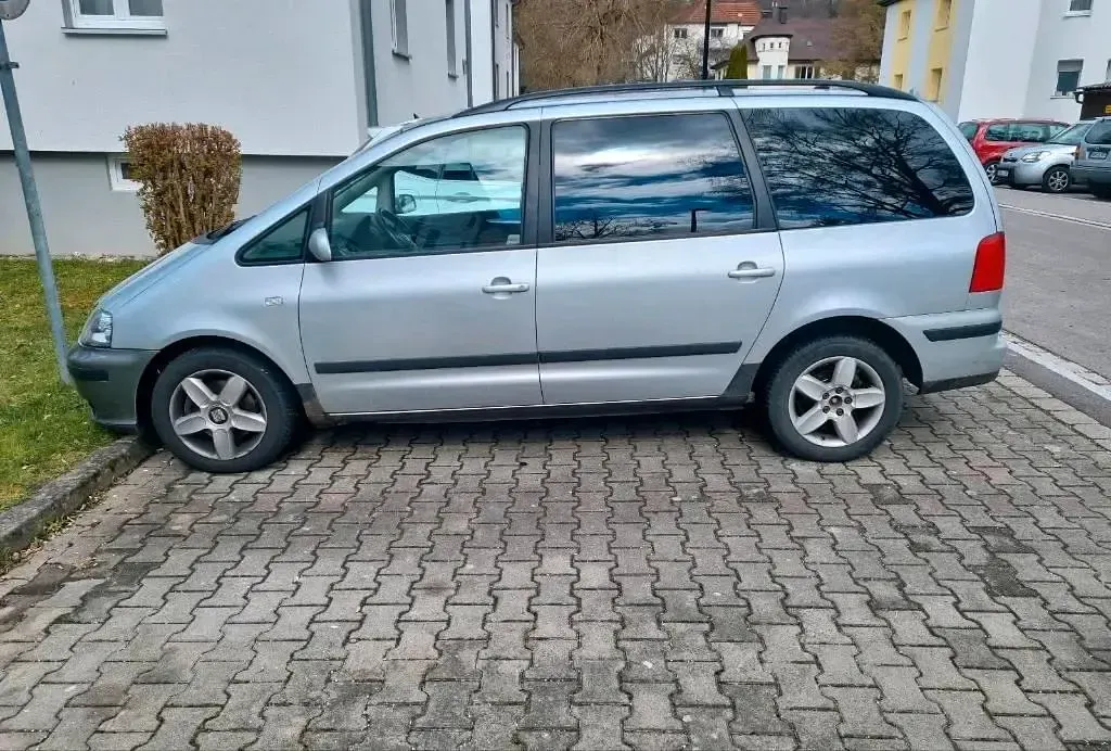 Używany Seat Alhambra 115 KM (84 kW) 2005 Srebrny Minivan