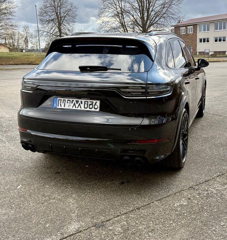 Second-hand Porsche Cayenne 460 CP (338 kW) 2023 Negru SUV