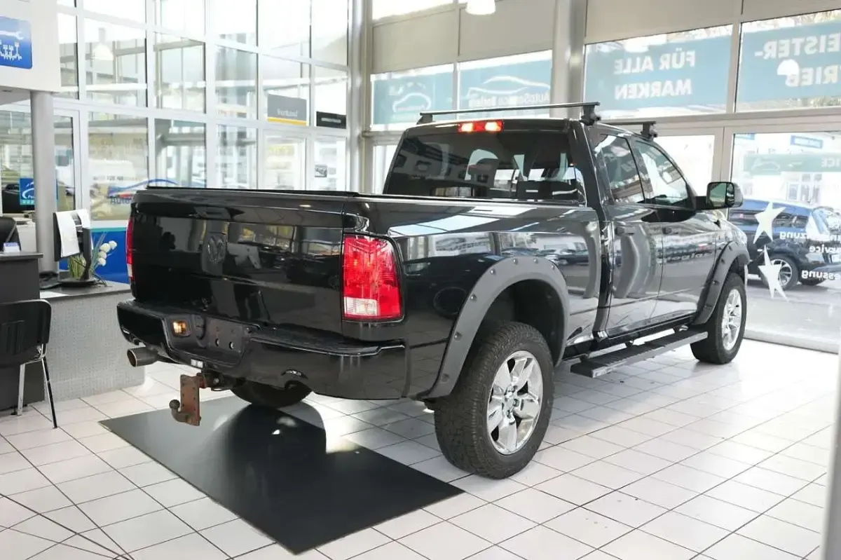Gebraucht Dodge Ram 401 PS (294 kW) 2019 Schwarz Pickup