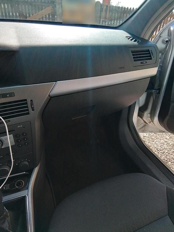 Gebraucht Opel Astra 90 PS (66 kW) 2005 Silber Limousine