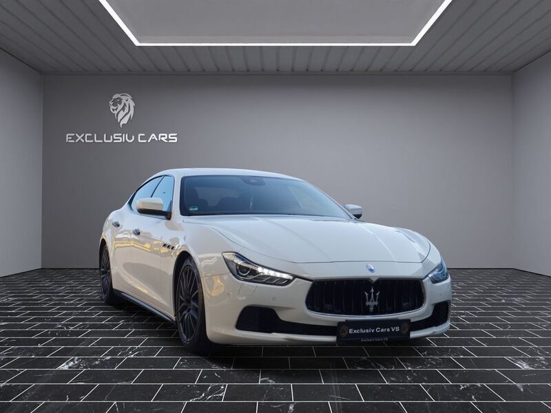 Weiß Gebraucht 2017 Maserati Ghibli Coupé | 29.899 € (Guter Preis) - Bild 1/4
