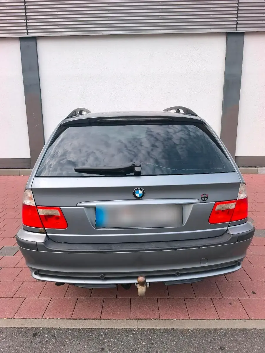 Gebraucht BMW 320 150 PS (110 kW) 2004 Grau Kombi