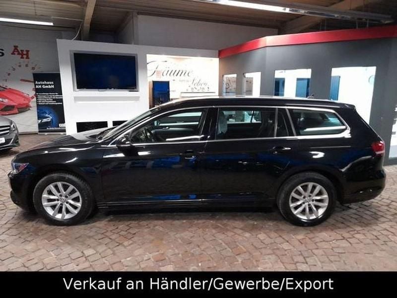 Gebraucht VW Passat Comfortline 150 PS (110 kW) 2017 Schwarz Kombi