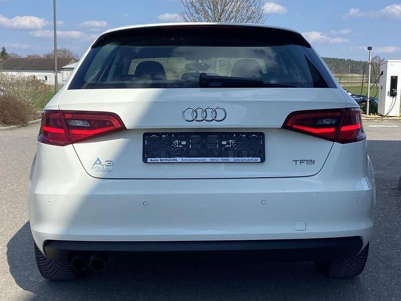 Gebraucht Audi A3 Attraction 122 PS (89 kW) 2014 Weiß Limousine
