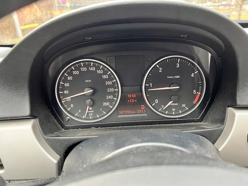 Gebraucht BMW 320 120 PS (88 kW) 2010 Silber Kombi