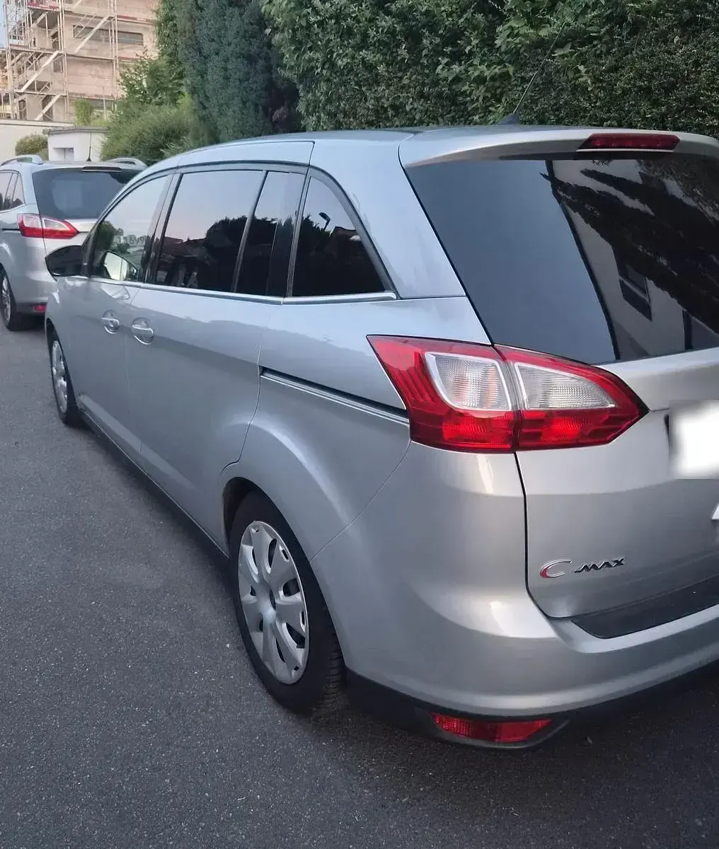 Gebraucht Ford Grand C-Max Trend 125 PS (91 kW) 2011 Silber Van / Kleinbus
