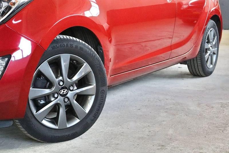 Gebraucht Hyundai i20 GO! 86 PS (63 kW) 2014 Rot Kleinwagen