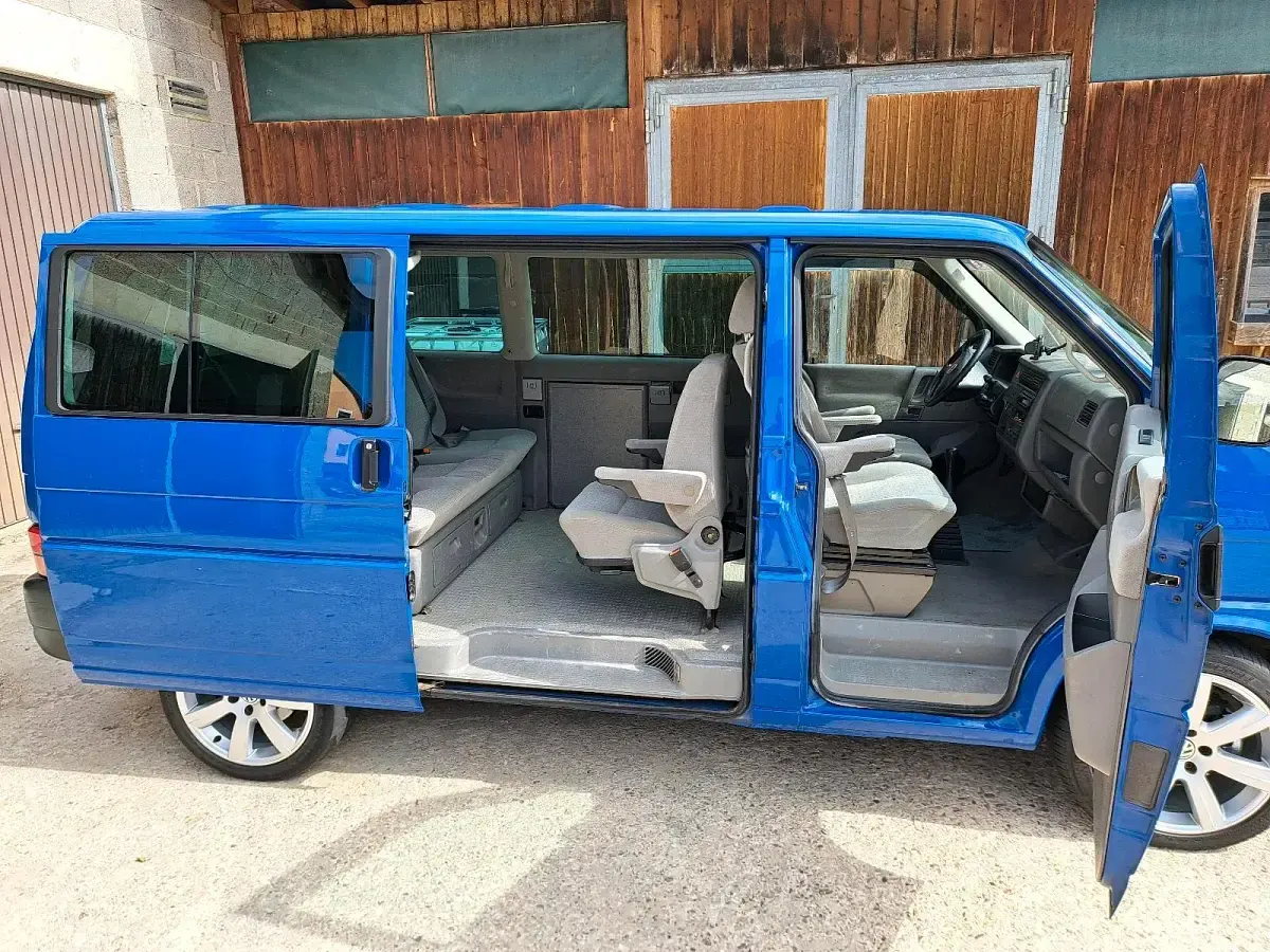 Gebraucht VW Multivan 151 PS (111 kW) 1999 Blau Van / Kleinbus