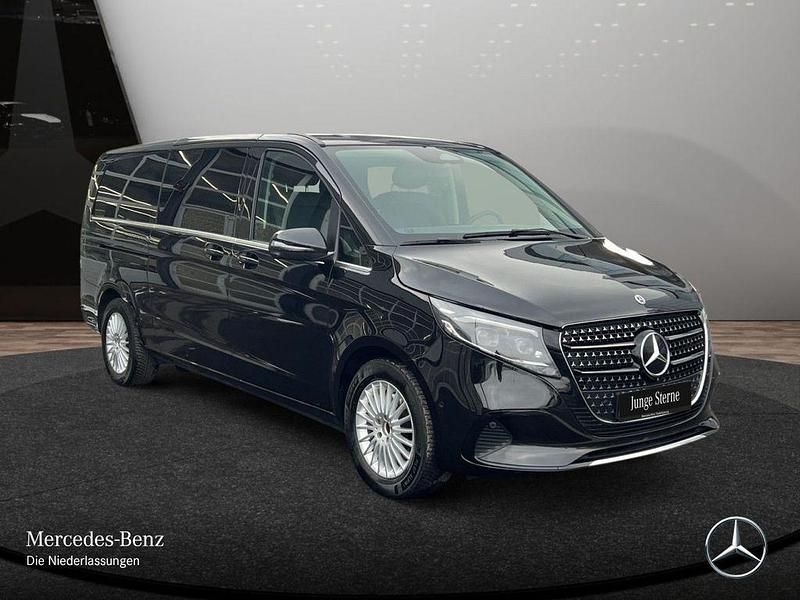 Gebraucht Mercedes V300 237 PS (174 kW) 2024 Schwarz Van / Kleinbus