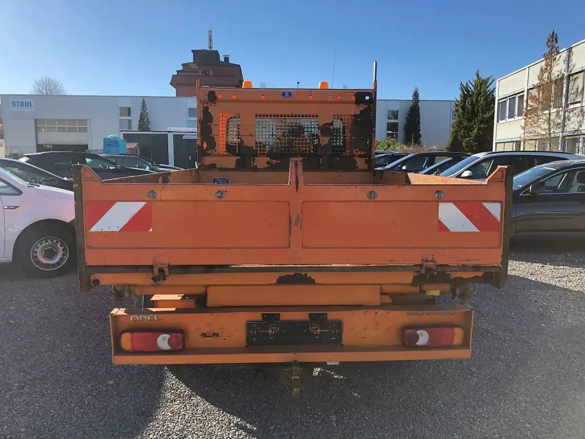 Gebraucht Opel Movano 145 PS (106 kW) 2012 Orange Van / Kleinbus