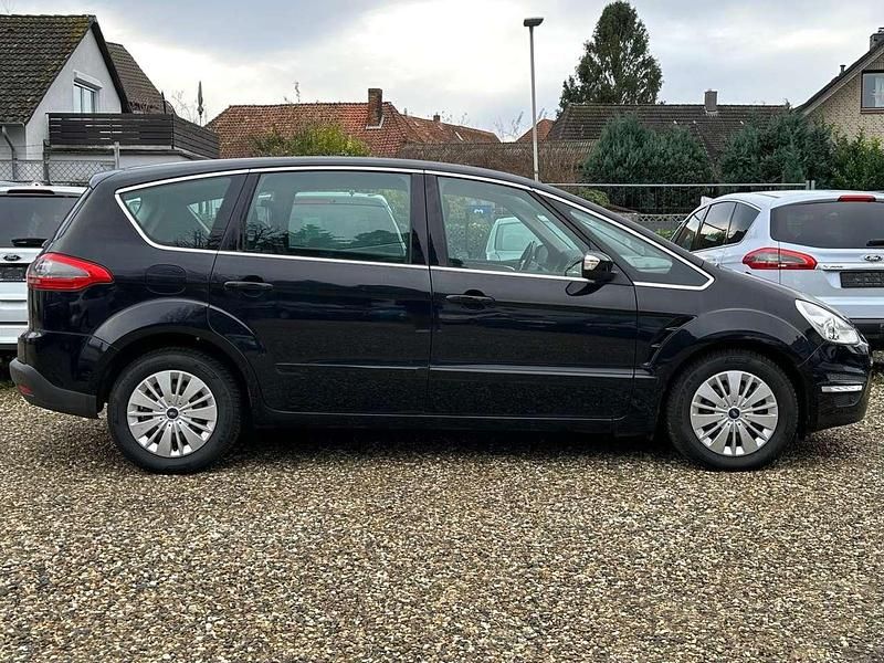 Gebraucht Ford S-MAX Titanium 140 PS (102 kW) 2013 Pantherschwarz metallic Van / Kleinbus