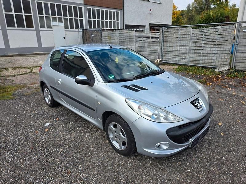 Gebraucht Peugeot 206+ Basis 60 PS (44 kW) 2009 Grau Kleinwagen