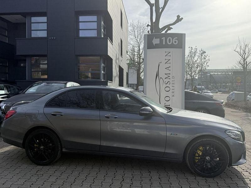 Gebraucht Mercedes C300e Avantgarde 211 PS (155 kW) 2021 Selenitgrau  metalliclack Limousine