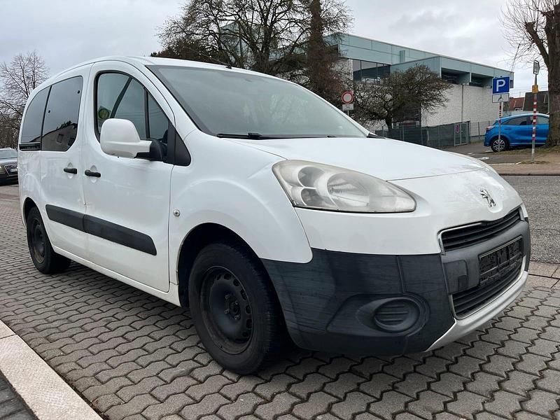 Gebraucht Peugeot Partner 92 PS (67 kW) 2012 Weiß Van / Kleinbus