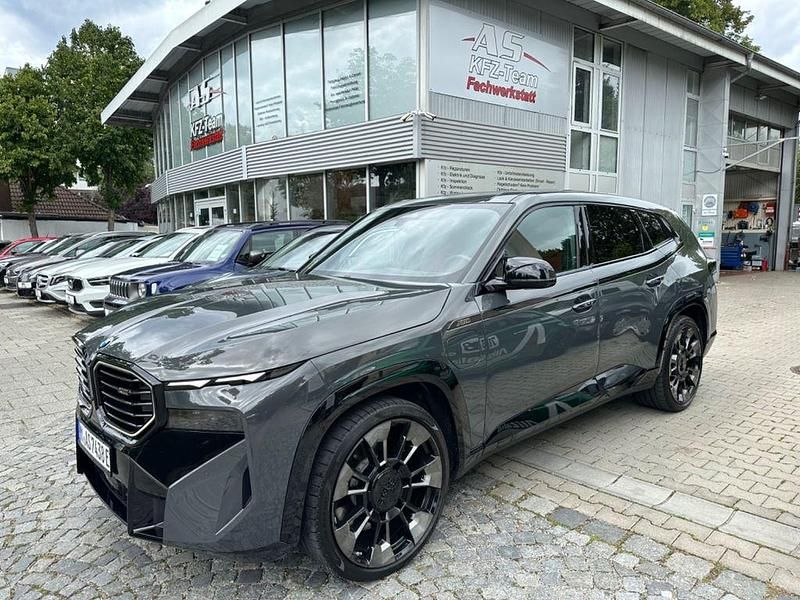Grau Gebraucht 2023 BMW XM Performance SUV | 147.500 € (Teuer) - Bild 1/4